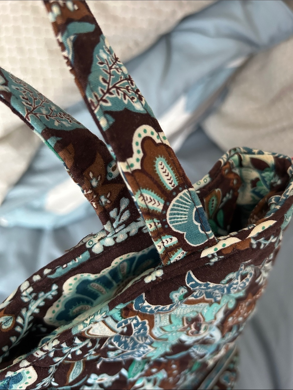 Gently used blue Vera Bradley purse. - Picture 7 of 9